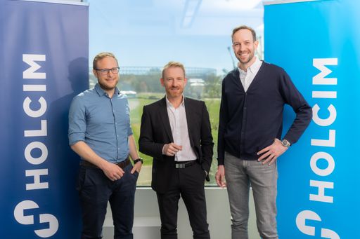 HOLCIM startete 2023 die internationale Zusammenarbeit mit dem
Schweizer Startup neustark, um CO2 dauerhaft zu speichern. Im Holcim
Betonwerk Alberner Hafen in Wien ging im März eine Speicheranlage in
Betrieb, die die erste ihrer Art in Österreich ist.