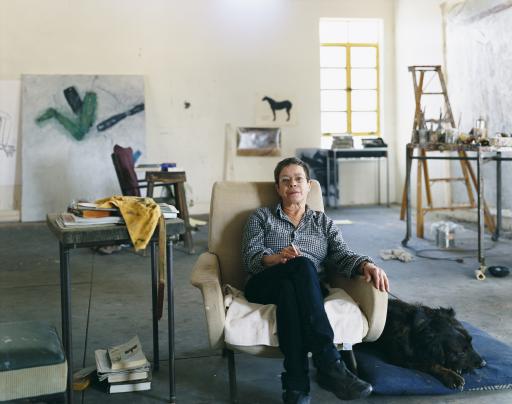 Vorschau Bild von Portrait der Künstlerin in ihrem Atelier