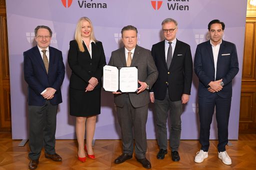 Unterzeichnung des Letter of Intent zum Ausbau der
Präventionsmedizin in Wien mit (v.l.) Generaldirektor Norbert Pelzer
(Krankenfürsorgeanstalt der Stadt), Direktorin Elisabeth
Wohlschläger-Krenn (Arbeitsmedizinisches Zentrum der KFA),
Bürgermeister Michael Ludwig, Rektor Markus Müller (Medizinische
Universität Wien) und Direktor Robert Winker (Sanatorium Hera der
KFA)