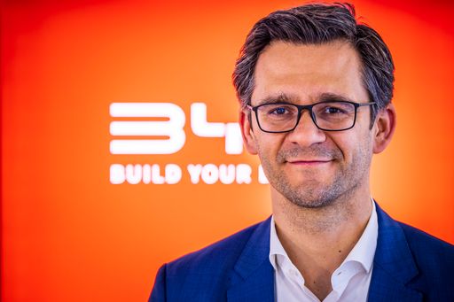 Vorschau Bild von Danijel Dzihic, Managing Director BYD Austria: „Nach knapp 27
Monaten am Markt gehören wir dank unserem einzigartigen
Preis-Leistungsverhältnis endgültig zu den Top-Performern am Markt.“