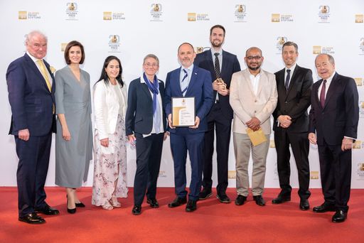 Das AIT Austrian Institute of Technology gewinnt mit dem Projekt
MEDUSA (Nachhaltiges Multi-Megawatt Schnellladen am
Mittelspannungsnetz) den 1. Platz des renommierten Houskapreises,
des größten privaten Preises für anwendungsnahe Forschung in
Österreich, in der Kategorie Außeruniversitäre Forschung. Ebenfalls
ausgezeichnet wurde ein zweites AIT-Projekt – der
Mariella-Schurz-Preis würdigt die „Elektrische Zelllyse für schnelle
Antibiotikaresistenztests“. Beide Preise honorieren praxisnahe
Forschung mit hoher wirtschaftlicher Relevanz.