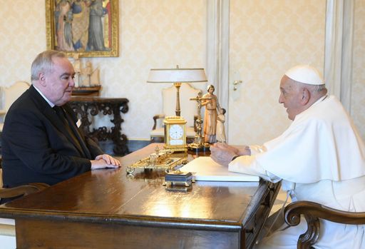  Der Großmeister des Malteserordens, Fra´ John T. Dunlap, bei der
Privataudienz des verstorbenen Hl. Vaters, Papst Franziskus.
Fotocredit: © Vatican Media