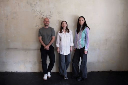 Vorschau Bild von Das Team von Jung von Matt DONAU (v.l.n.r.): Benedikt Nußbaumer,
Managing Partner; Ina Vodivnik, Creative Director; Lea Vukovics,
Creative Director