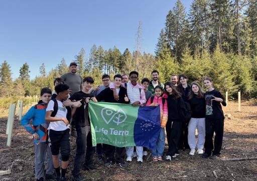  lavera Naturkosmetik, die Life Terra Stiftung und die Schweizer
NGO There For Trees haben erstmals ein gemeinsames Pflanzprojekt zur
Wiederherstellung von Waldökosystemen im Süden von Bern gestartet.
// Weiterer Text über ots und www.presseportal.de/nr/64783 / Die
Verwendung dieses Bildes für redaktionelle Zwecke ist unter
Beachtung aller mitgeteilten Nutzungsbedingungen zulässig und dann
auch honorarfrei. Veröffentlichung ausschließlich mit
Bildrechte-Hinweis.