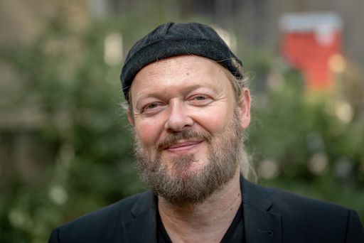 Vorschau Bild von Der deutsche Schriftsteller und Philosoph ist am 16. Mai in
Kufstein bei den glück.tagen im Kufsteinerland zu Gast.