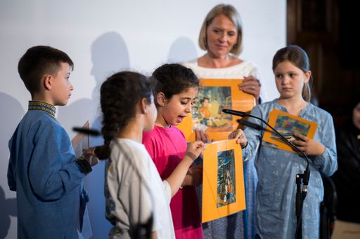 30 österreichischen Volksschulen wird das Lesegütesiegel "Lesen.
Deine Superkraft" verliehen.