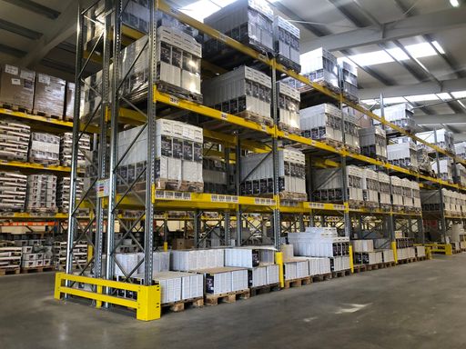 Vorschau Bild von Die Lagerkapazität wurde von 708 auf 1.442 Palettenplätze mehr
als verdoppelt.