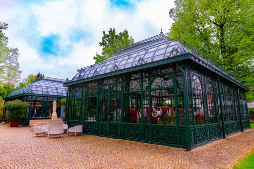Vorschau Bild von Die bemerkenswerte Location des Frauen Grand Prix im Glashaus im
G´schlössl im Murtal.