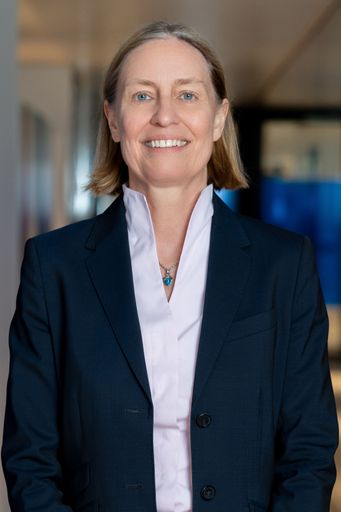 Vorschau Bild von Anne Thiel legt ihr Amt als CFO auf eigenen Wunsch und im besten
Einvernehmen nieder.