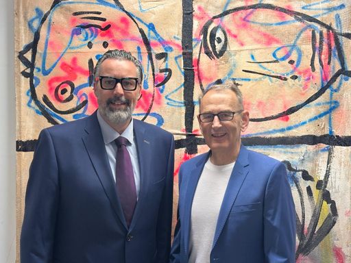  CEO Sascha Rissel & Dr. Igor Kadoshchuk // Weiterer Text über ots
und www.presseportal.de/nr/179343 / Die Verwendung dieses Bildes für
redaktionelle Zwecke ist unter Beachtung aller mitgeteilten
Nutzungsbedingungen zulässig und dann auch honorarfrei.
Veröffentlichung ausschließlich mit Bildrechte-Hinweis.