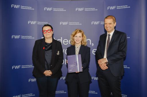 FWF-Vizepräsidentin Ursula Jakubek, Wissenschaftsministerin
Eva-Maria Holzleitner und FWF-Präsident Christof Gattringer bei der
Präsentation der FWF-Förderbilanz 2024: 683 neue Forschungsprojekte
starteten im vergangenen Jahr an Österreichs Universitäten und
außeruniversitären Forschungsstätten.