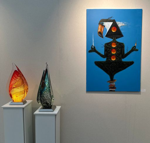  Glaskunst trifft auf klassischen Surrealismus