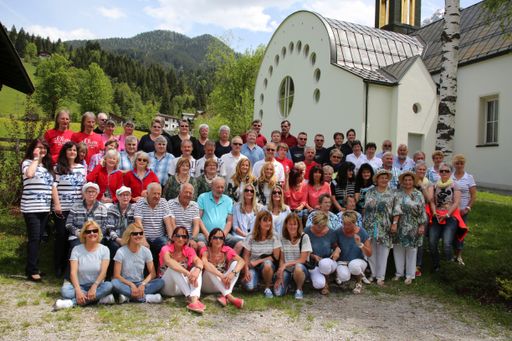 Vorschau Bild von Gruppenfoto vom internationalen Zwillingstreffen 2016 in
Wagrain-Kleinarl
