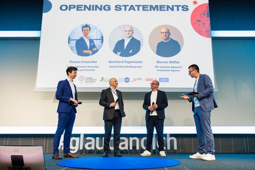 Vorschau Bild von v.l.n.r. Sektionschef Florian Frauscher (BMWET), Geschäftsführer
Bernhard Sagmeister (aws), Werner Müller (FFG), Dusan Todorovic
(aws)