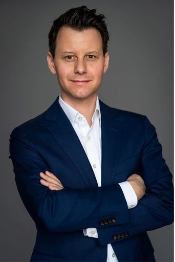 Vorschau Bild von Benjamin Pirker, Director Distribution & Commercial Strategy bei
Warner Bros. Discovery Deutschland zur UHD-Partnerschaft mit
simpliTV.