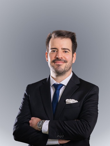  Bernhard Hundskarl ist seit April 2025 Chief Financial Officer
(CFO) der ADOMO. Der Immobilienökonom bringt langjährige Erfahrung
in der Finanz- und Immobilienwirtschaft mit und wird künftig die
finanzielle und strategische Weiterentwicklung der
Unternehmensgruppe mitgestalten. Fotos, Abdruck honorarfrei