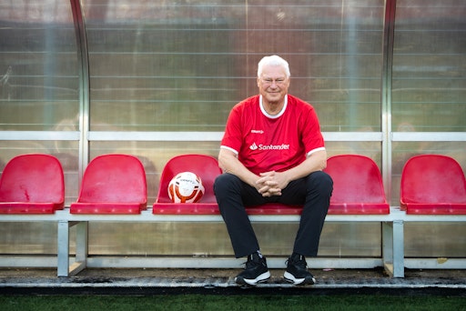  Santander startet Kampagne mit Toni Polster