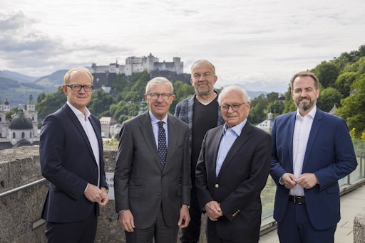 Vorschau Bild von v.l.n.r.: Herwig Struber, Vorstand Salzburg AG, Landeshauptmann
Wilfried Haslauer, Meinhard Lukas, langjährigen Rektor der Johannes
Kepler Universität und international anerkannter Wissenschaftler,
Wolfgang Ischinger, Wolfgang Ischinger, Präsident des Stiftungsrates
der Stiftung Münchner Sicherheitskonferenz (MSC), Michael Baminger,
Vorstandssprecher Salzburg AG