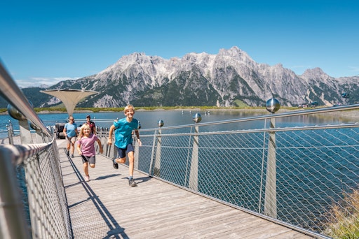 Cool off the waterfall, when bathing forest and when jumping into the Ritzensee