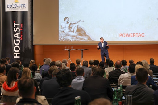 Vorschau Bild von ... rief dazu auf, seine eigenen Stärken zu stärken.