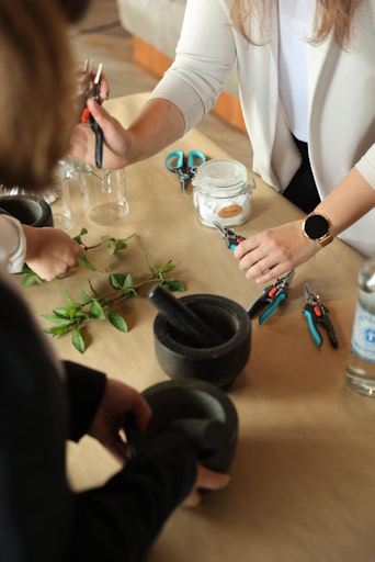 Vorschau Bild von Die GripCut von Gardena ist eine Ernteschere mit cleverer
Greiffunktion, die gleichzeitiges Schneiden und Halten ermöglicht.