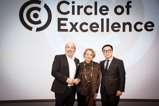  Globale Strategien im Austausch: Prof. Dr. Michael Shamiyeh
bringt internationale Spitzenrektor:innen nach Linz. V.l.n.r.: Prof.
Dr. Michael Shamiyeh (UNESCO Chair), Prof.in Dr.in Mariana Amatullo
(National Dean at School of Architecture, Art and Design,
Tecnológico de Monterrey), Prof. Dr. Lou Yongqi (President at
Shanghai University of Engineering Science)