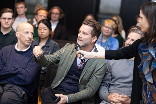 Vorschau Bild von Spannende Diskussion