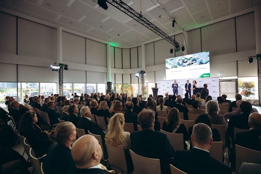  Über 600 Gäste aus Wirtschaft, Politik, Medien und Kultur folgten
der Einladung zur vierten „Vienna Airport Business Night“.