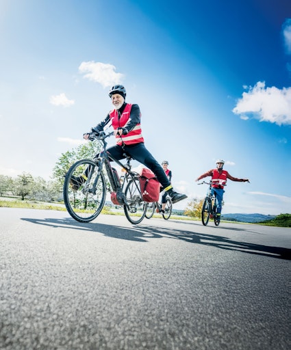 Volkshilfeteam radelt gegen Kinderarmut.