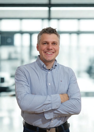 Als klassisches „Start-up“ sieht Gründer Roland Klauss 4INNION
eigentlich nicht: „Wir sind ein eingespieltes Team, dass schon über
20 Jahre Erfahrung im Energiemanagement und 10 Jahre Erfahrung im
noch jungen Bereich Elektromobilität hat.“