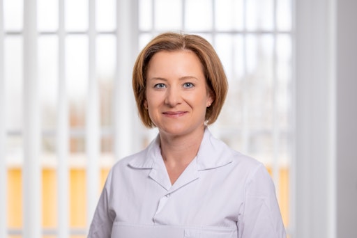  Prim. Dr. Nicola Knogler, Stv. Ärztliche Direktorin im Klinikum
Bad Hall + Bad Schallerbach am Standort Bad Schallerbach