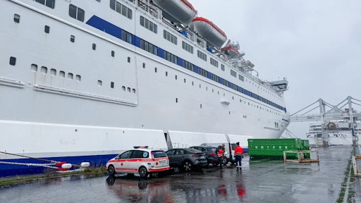  Eine Flotte von Hospitalschiffen soll eine schnelle medizinische
Versorgung vor Ort erlauben // Weiterer Text über ots und
www.presseportal.de/nr/179962 / Die Verwendung dieses Bildes für
redaktionelle Zwecke ist unter Beachtung aller mitgeteilten
Nutzungsbedingungen zulässig und dann auch honorarfrei.
Veröffentlichung ausschließlich mit Bildrechte-Hinweis.