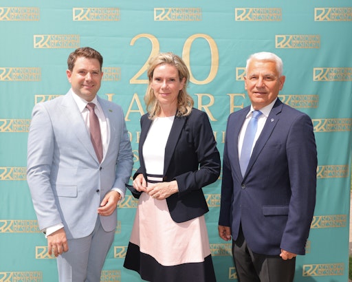 Vorschau Bild von CEO Thomas Ebm mit Vizebürgermeisterin Michaela Haidvogel und
Bürgermeister Johannes Zeiner