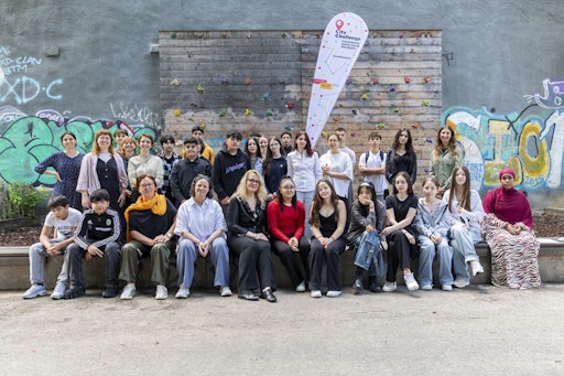 Vorschau Bild von Die jungen Tour-Entwickler*innen der City Challenge Neubau von
der Mittelschule Neubaugasse und der Fachmittelschule Im Zentrum
Burggasse wurden für ihr Engagement ausgezeichnet.