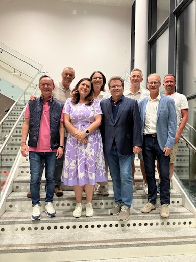  Erfolgreiches Team LKH-Leoben mit LGf. Rene Heinrich (Bild ganz
links)