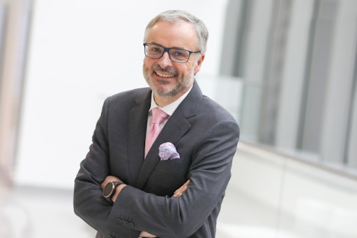  Univ.-Prof. Dr. Christian Marth, Direktor Universitätsklinik für
Gynäkologie und Geburtshilfe der Medizinischen Universität Innsbruck
und Mitglied des wissenschaftlichen Komitees des ESMO Gynaecological
Cancer Kongresses
