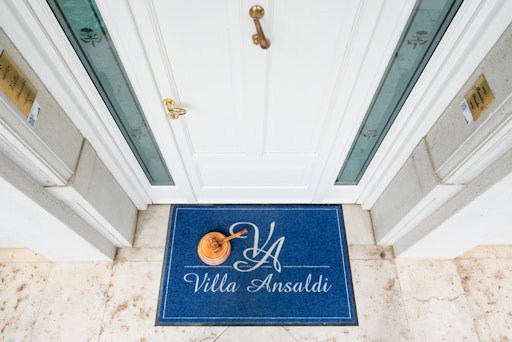 Vorschau Bild von Gesamte Ausstattung der Villa wird versteigert