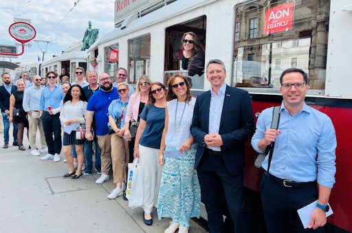 Vorschau Bild von Aon Gruppenfoto 2