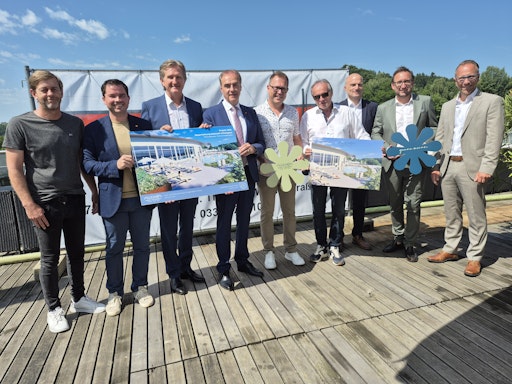  Mit dem Spatenstich zum Umbau des Außenbereichs am 24. Juni
startet das Resort nun in die Umsetzungsphase nach der Übernahme
durch die neue Eigentümer- und Betreiber-Gemeinschaft von Land
Burgenland und der GMF.
