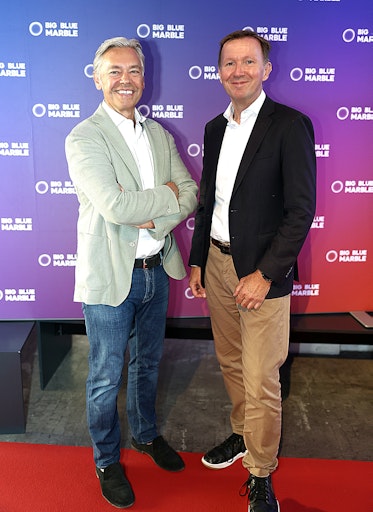 Vorschau Bild von Die Geschäftsführung der ORS Group, Michael Wagenhofer und
Norbert Grill, präsentiert die neue Marke der ORS Group und Insys
VT: „Big Blue Marble“. © Leadersnet / R. Brunhölzl