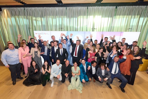 Vorschau Bild von Das Team des ANKÖ freut sich über das 25-Jahre Jubiläum.