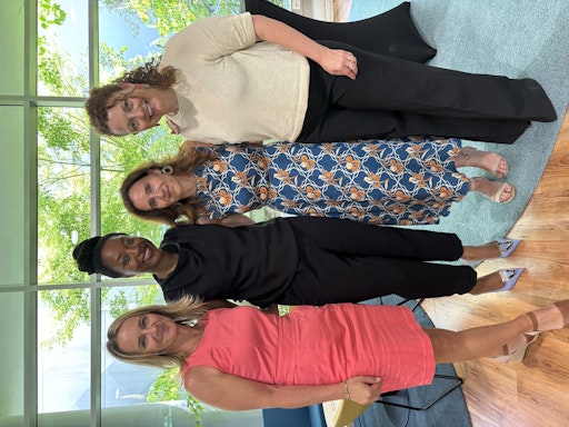  vlnr: Marion Siller (Marketingkoordinatorin Studienbereich
Wirtschaft und management), Farayi Chipungu, Petra bergauer,
Marketingleitung FH Kärnten, Knappitsch Eithne, Programmleitung
Intercultural Management
