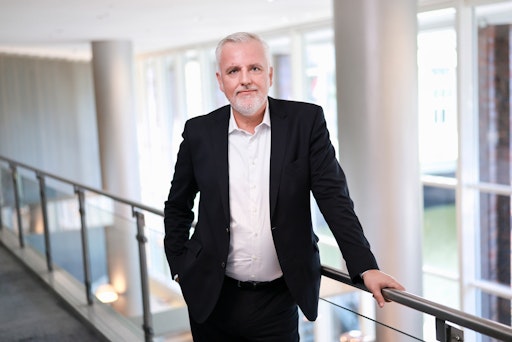 Vorschau Bild von dpa-Gesellschafterversammlung in Hamburg: Das bisher kooptierte
Mitglied Marco Maier (Radio / Tele FFH Mediengruppe) wurde neu in
den Aufsichtsrat der Deutschen Presse-Agentur GmbH gewählt. //
Weiterer Text über ots und www.presseportal.de/nr/8218 / Die
Verwendung dieses Bildes für redaktionelle Zwecke ist unter
Beachtung aller mitgeteilten Nutzungsbedingungen zulässig und dann
auch honorarfrei. Veröffentlichung ausschließlich mit
Bildrechte-Hinweis.