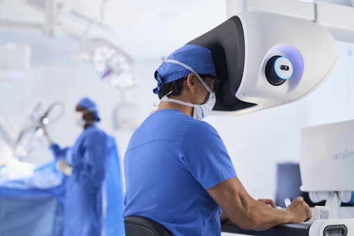 Das da Vinci Operationssystem der fünften Generation ist jetzt
für die Verwendung in Europa für diverse Eingriffe zugelassen.