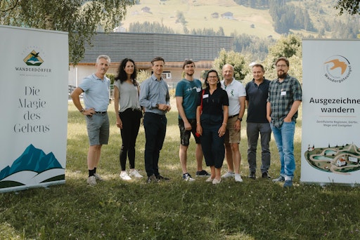 Im Rahmen der 63. Vollversammlung in Mittersill wurde der
Vorstand von Österreichs Wanderdörfer neu bestellt – mit zwei
Verabschiedungen und zwei Neuzugängen, die neue Impulse für das
Wandern in Österreich bringen.