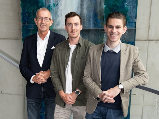 V.l.n.r.: MCI Rektor Andreas Altmann, Lukas Aldrian (1.
stellvertretender Vorsitz ÖH MCI), Julian Pfurtscheller (Vorsitz ÖH
MCI) ©MCI/Jürgen Nigg