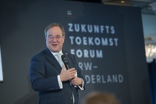  Armin Laschet beim Zukunftsforum NRW-Niederlande 2024 // Weiterer
Text über ots und www.presseportal.de/nr/131012 / Die Verwendung
dieses Bildes für redaktionelle Zwecke ist unter Beachtung aller
mitgeteilten Nutzungsbedingungen zulässig und dann auch honorarfrei.
Veröffentlichung ausschließlich mit Bildrechte-Hinweis.
