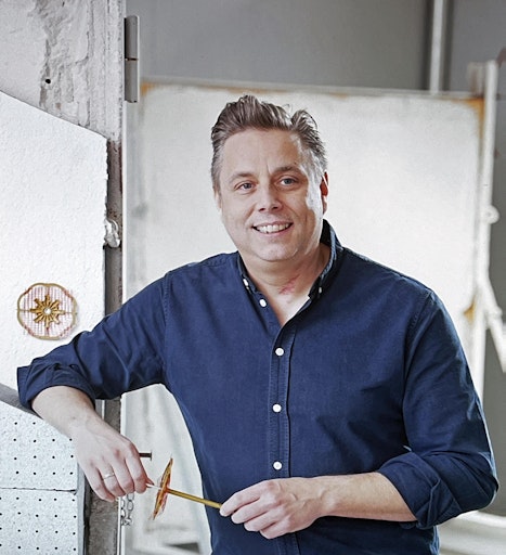 Vorschau Bild von Viele Argumente sprechen für die Aufdopplung mit Baumit Duplex.
Mathias Hanke, Leitung Baumit Produktmanagement: „Das Aufdoppeln hat
großes Potential und ist oft die nachhaltigste und wirtschaftlichste
Lösung um ein bestehendes WDVS wieder zukunftsfit zu machen – mit
unserem Standsicherheitsnachweis ist es jetzt auch die sicherste
Lösung“.