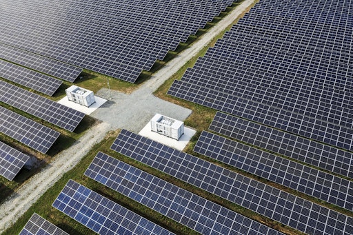 Energie-Lösungen von Erzeugung über Speicherung bis zum
Verbrauch: PLAN-B NET ZERO // Weiterer Text über ots und
www.presseportal.de/nr/175322 / Die Verwendung dieses Bildes für
redaktionelle Zwecke ist unter Beachtung aller mitgeteilten
Nutzungsbedingungen zulässig und dann auch honorarfrei.
Veröffentlichung ausschließlich mit Bildrechte-Hinweis.