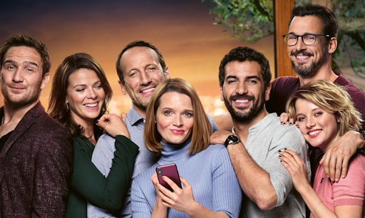  Nach DAS PERFEKTE GEHEIMNIS folgt Fortsetzung DER PERFEKTE
URLAUB, Regie & Buch: Bora Dagtekin (im Bild, der Cast von DAS
PERFEKTE GEHEIMNIS, Frederick Lau, Jessica Schwarz, Wotan Wilke
Möhring, Karoline Herfurth, Elyas M'Barek, Florian David Fitz, Jella
Haase) // Weiterer Text über ots und www.presseportal.de/nr/12946 /
Die Verwendung dieses Bildes für redaktionelle Zwecke ist unter
Beachtung aller mitgeteilten Nutzungsbedingungen zulässig und dann
auch honorarfrei. Veröffentlichung ausschließlich mit
Bildrechte-Hinweis.